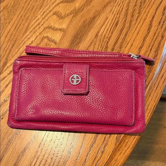 Giani Bernini Fuchsia Leather Wallet - Picture 1 of 10